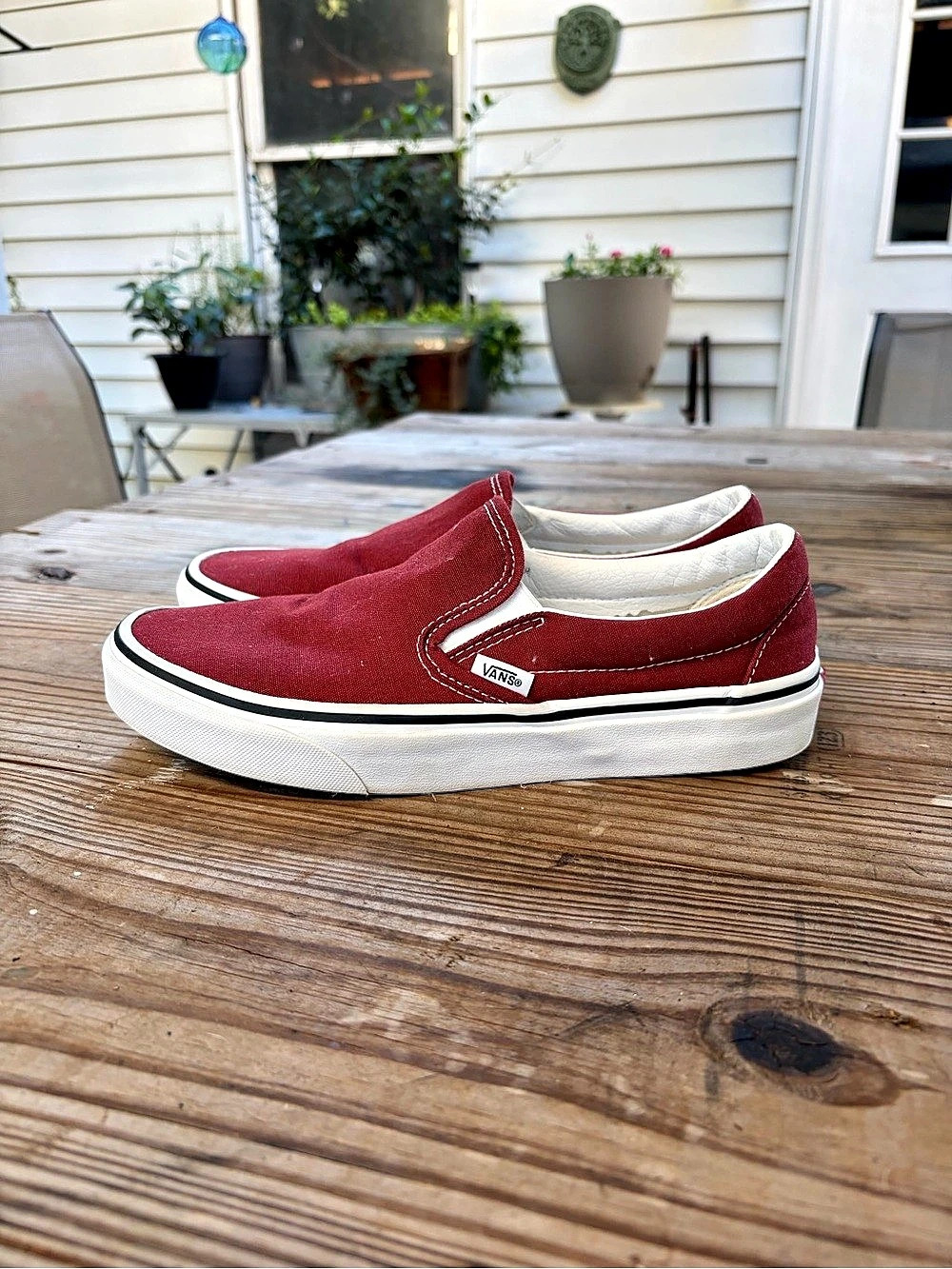 Vans Classic Slip-On Women’s 9 Men’s 7.5 Burgundy Red Canvas Sneakers